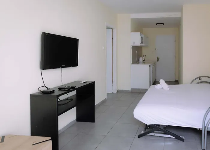Rich Luxury Suites