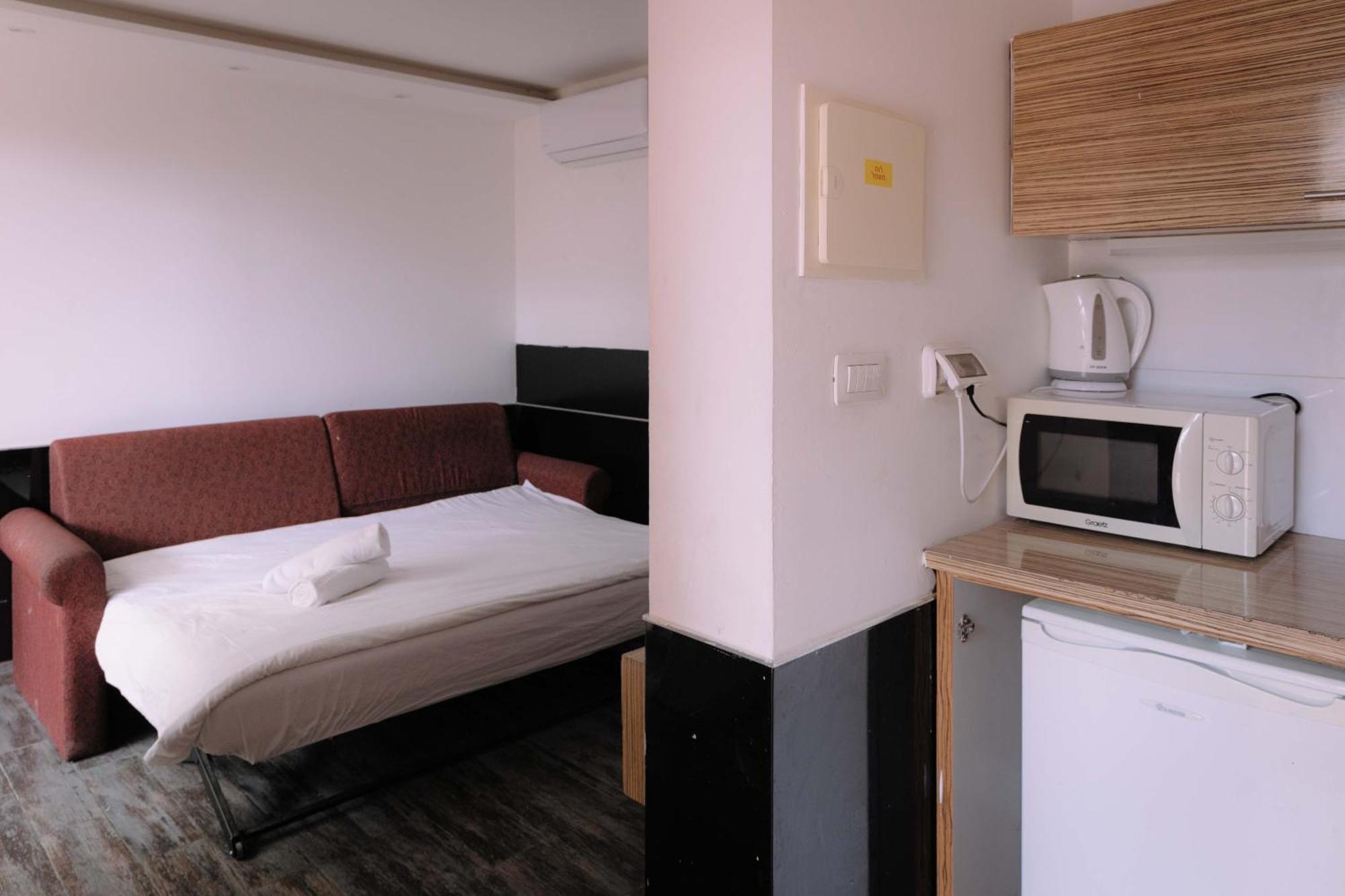 Rich Luxury Hotel
